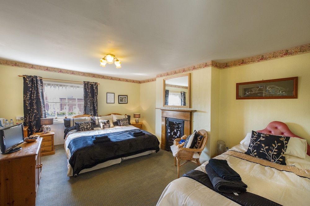 Family Room, Ensuite photo 1