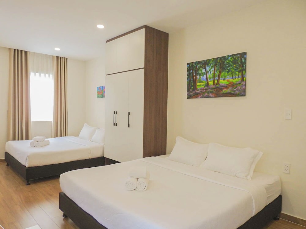 Family Quadruple Room, Kitchen, City View