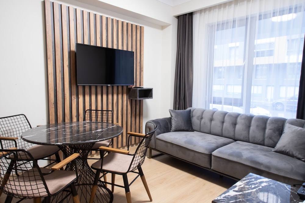 Deluxe Room, 1 Bedroom - Photo 10