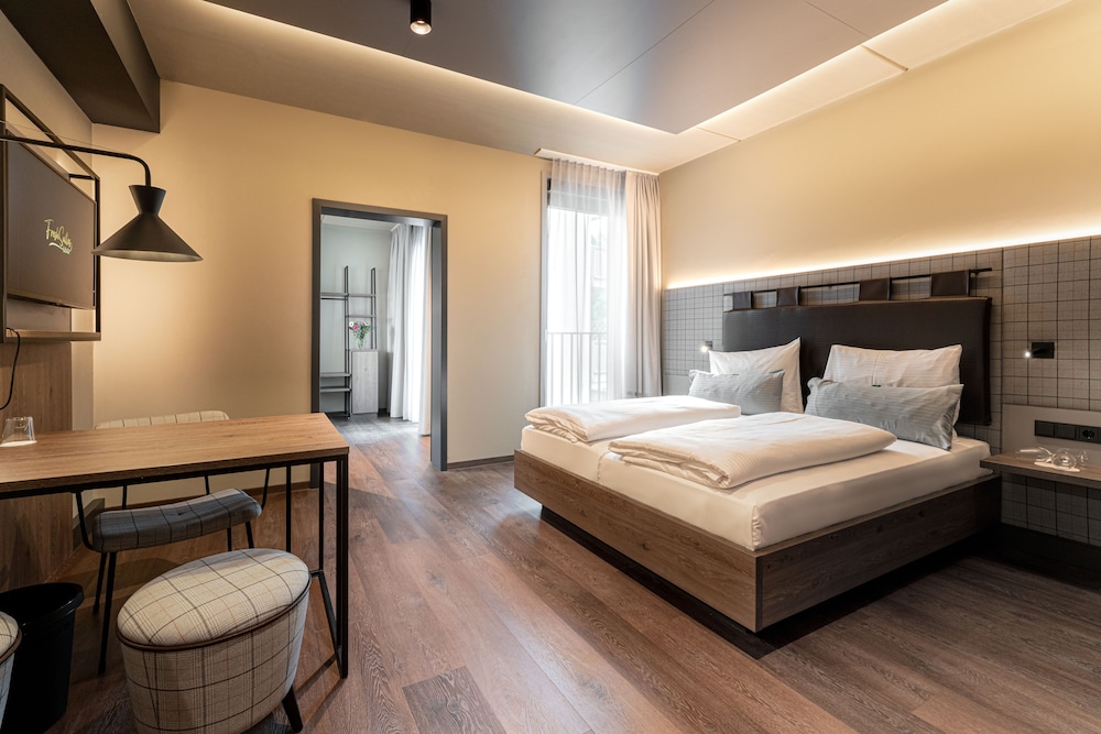 Exclusive Apartment, 2 Queen Beds, Non Smoking photo 2