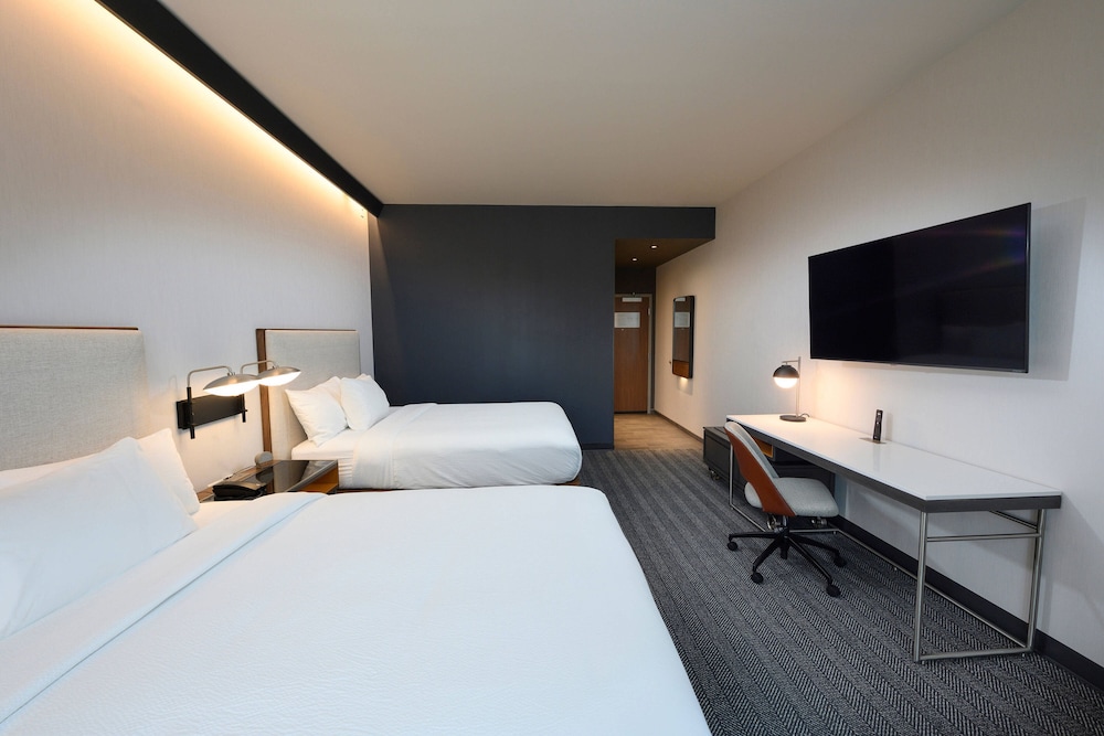 Room, 2 Queen Beds - Photo 2