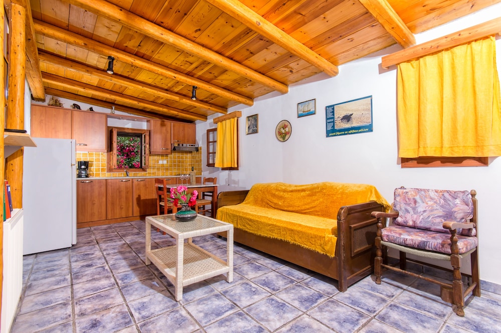 House, 2 Bedrooms (Aristos)