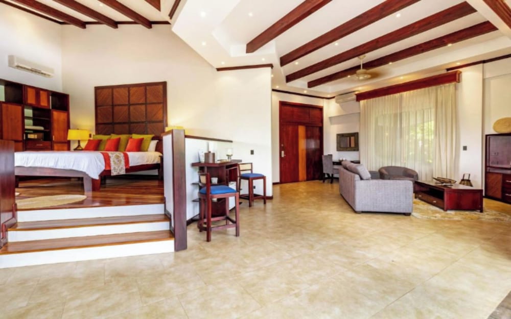 Suite Nyuri - Photo 4