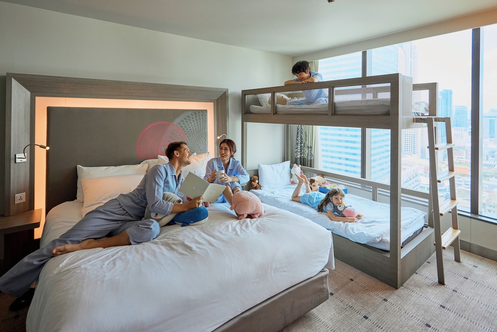Family Room, Multiple Beds