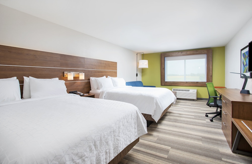 Suite, 2 Queen Beds, Non Smoking photo 3