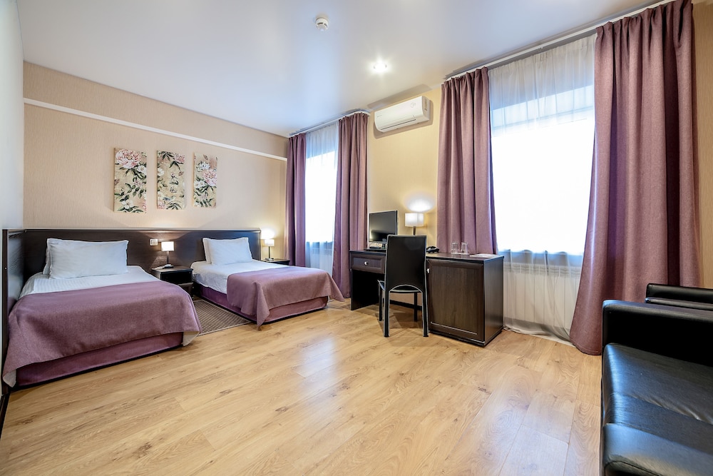 Twin Junior Suite photo 3