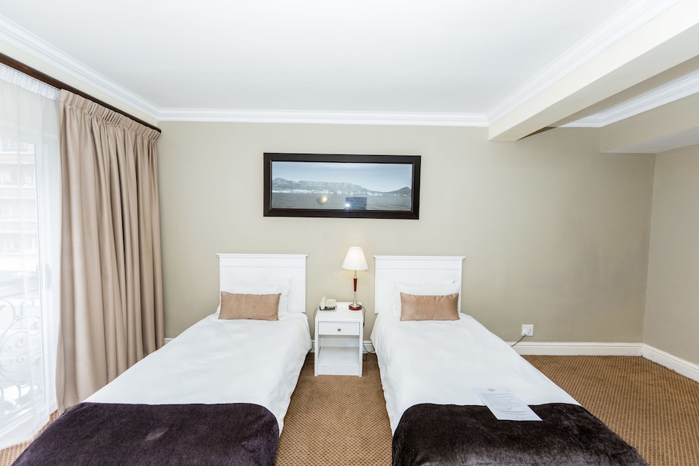 Standard Twin Room - Photo 1