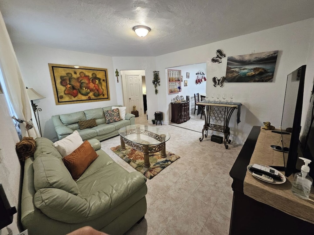 Apartment (2 Bedrooms) photo 2