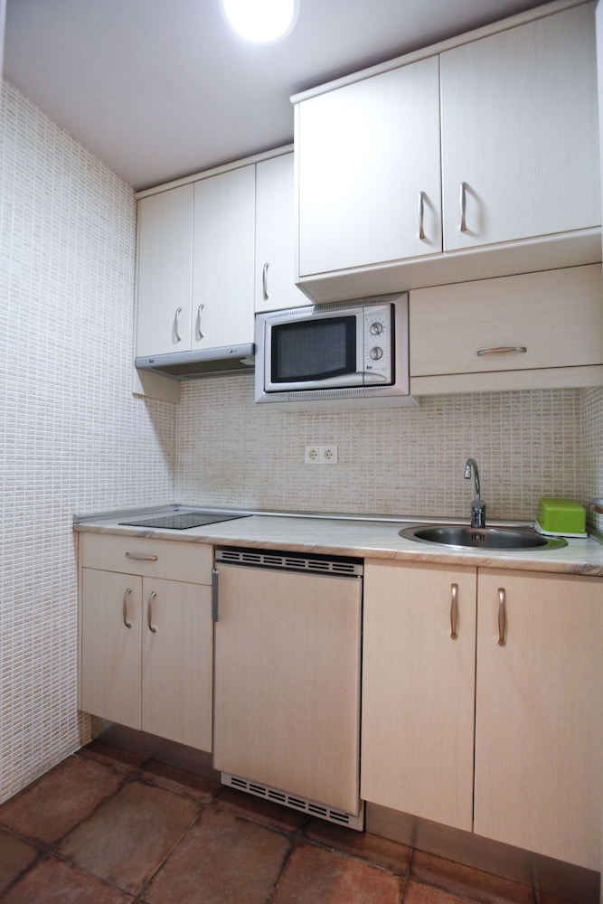 Family Apartment, 1 Double Bed with Sofa bed, Balcony (4 people) photo 3