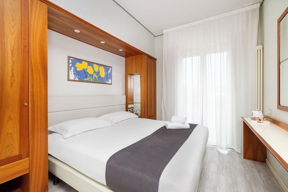 Double Room - Photo 2