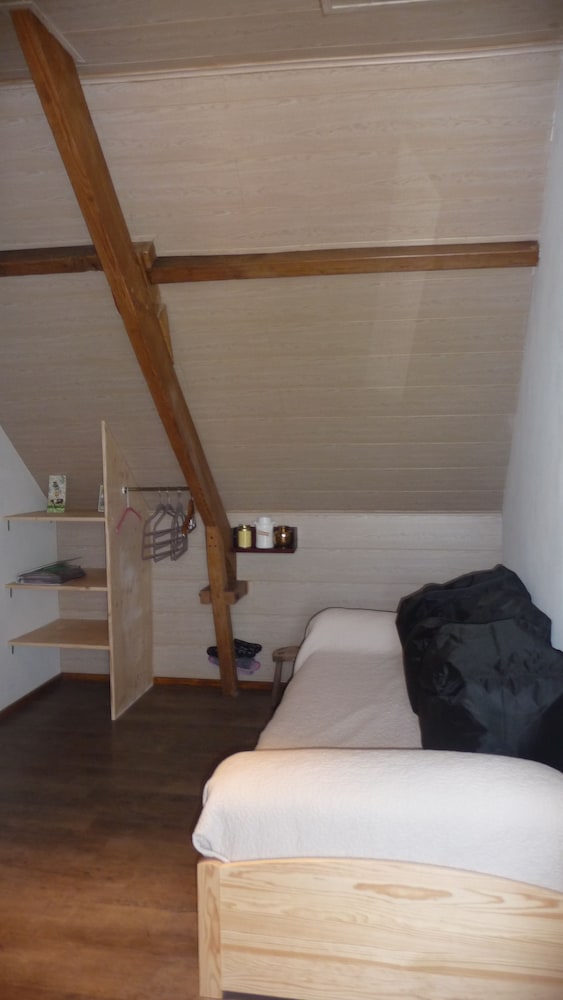Room (Ecole) photo 3