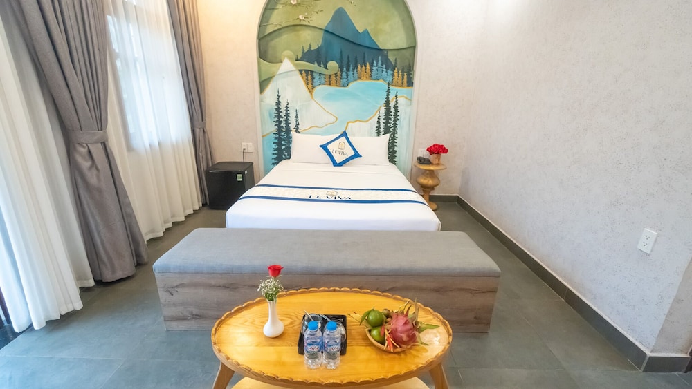 Deluxe Room, Pool View - Photo 2