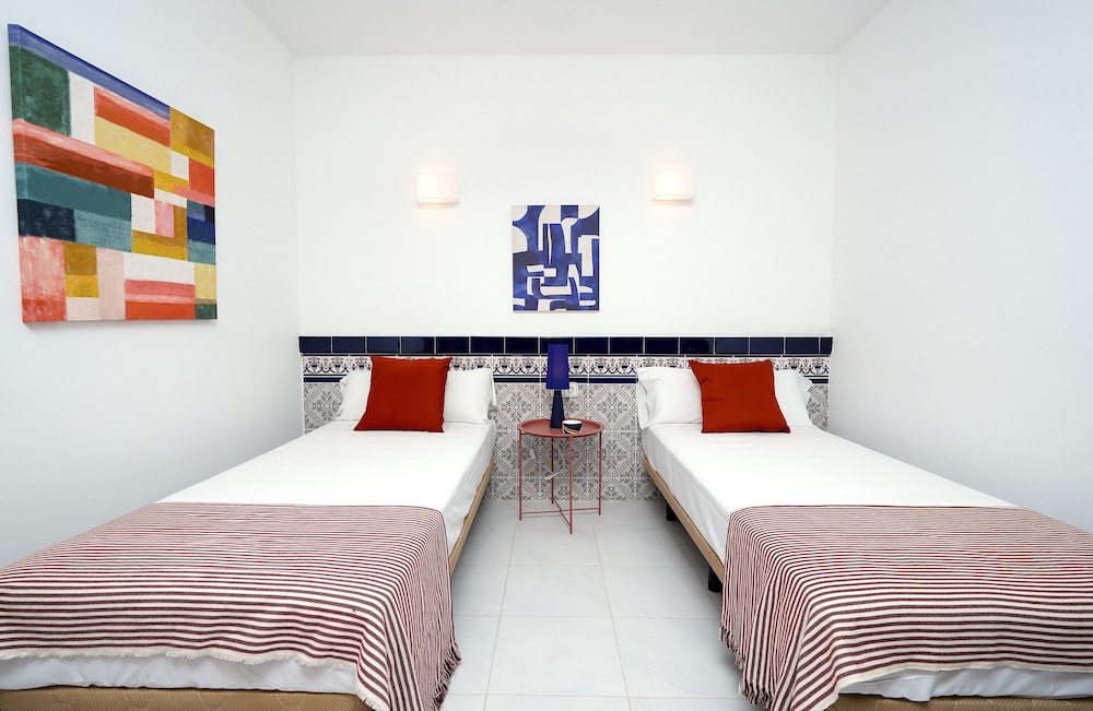 Standard Apartment, 2 Bedrooms, Terrace, Sea View photo 3