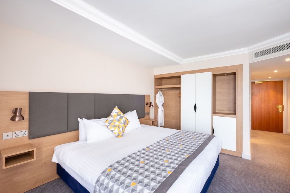 Suite, 1 Bedroom (Super) - Photo 1