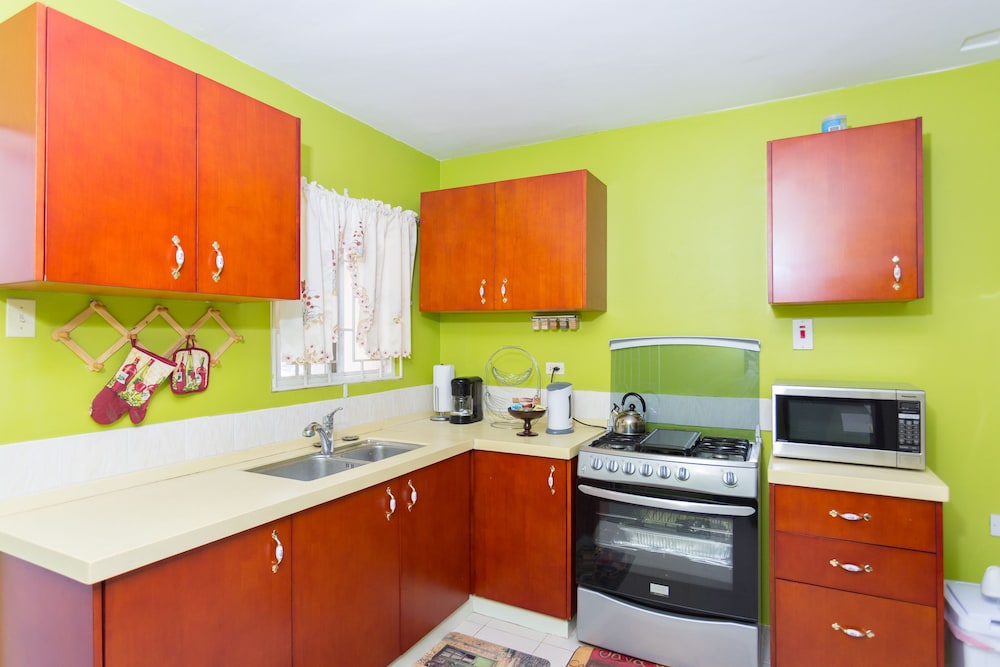 Family House, 2 Bedrooms, 2 Bathrooms, Beach View photo 3