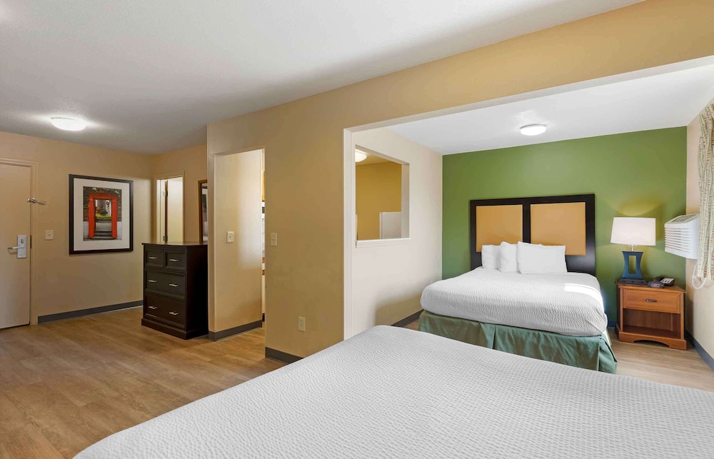 Studio, 2 Queen Beds, Non Smoking - Photo 2