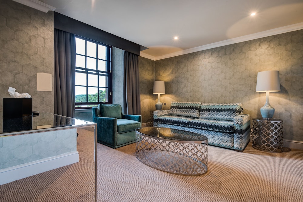 Suite, 1 King Bed, Non Smoking, Hot Tub (Walk-in Shower;with Sofabed) - Photo 5