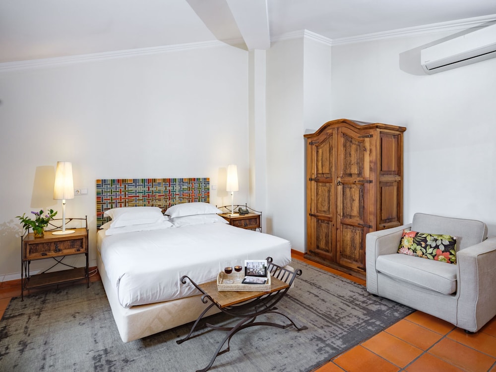 Prestige Double or Twin Room thumbnail 5