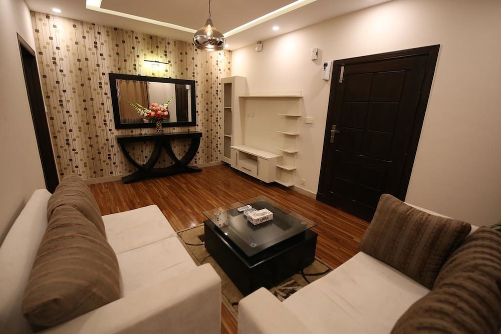 Business Suite, 1 Bedroom - Photo 4