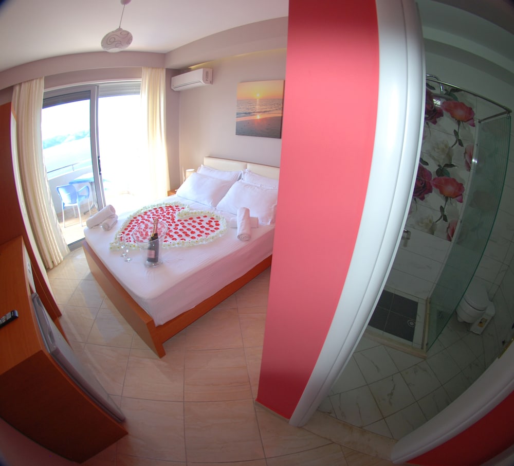 Double Room with Sea View photo 3