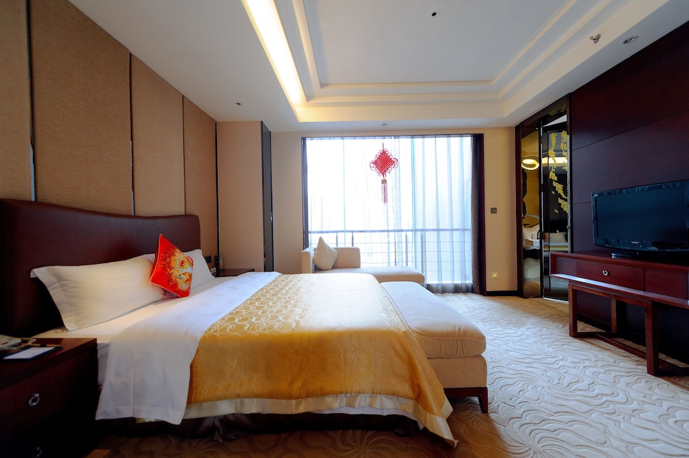 Deluxe Suite photo 3