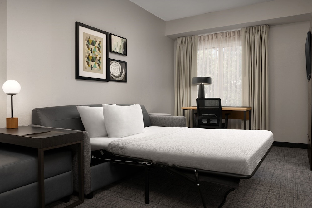 Suite, 1 Bedroom - Photo 3