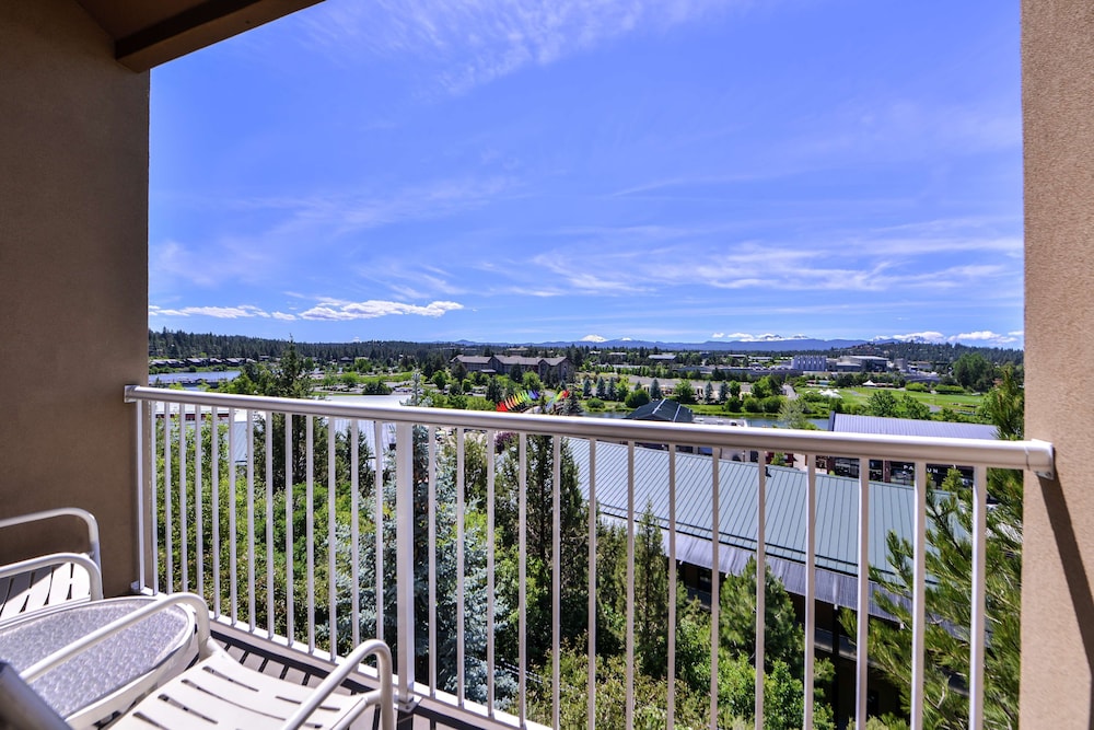 Suite, 1 Bedroom, River View - Photo 6