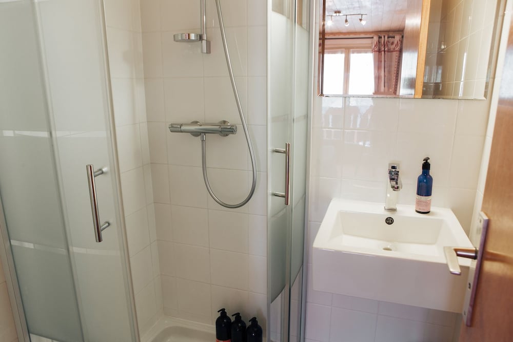 Triple Room, 3 Twin Beds photo 2