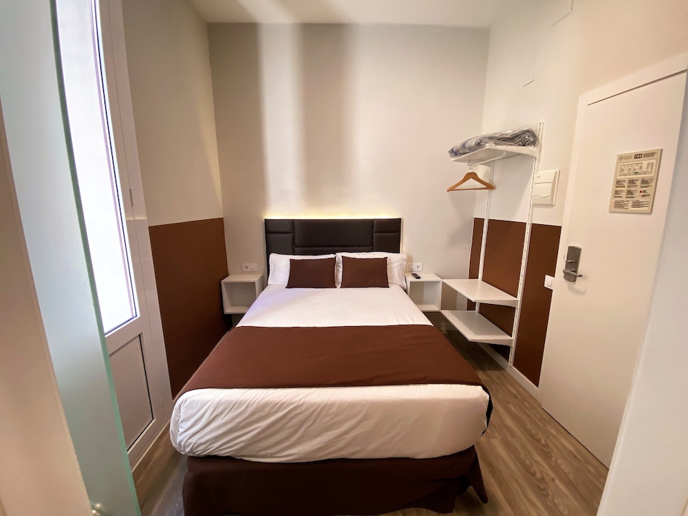 Basic Double Room photo 3