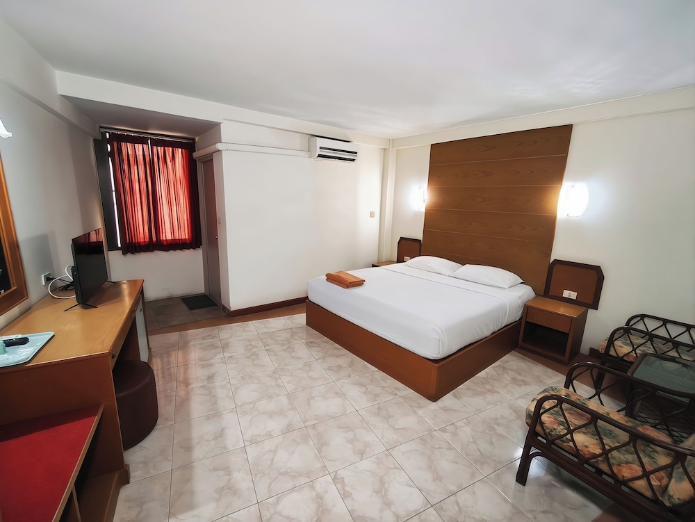 Deluxe Room, 1 King Bed
