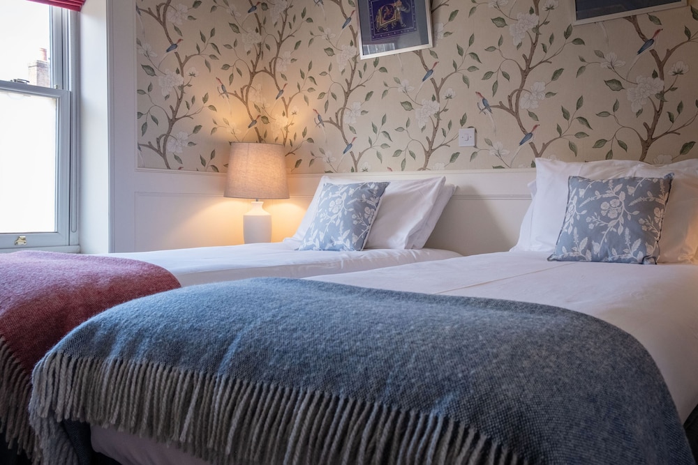Superior Double Room, Ensuite photo 3