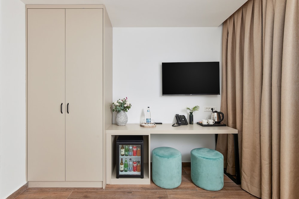 Deluxe Double or Twin Room photo 2