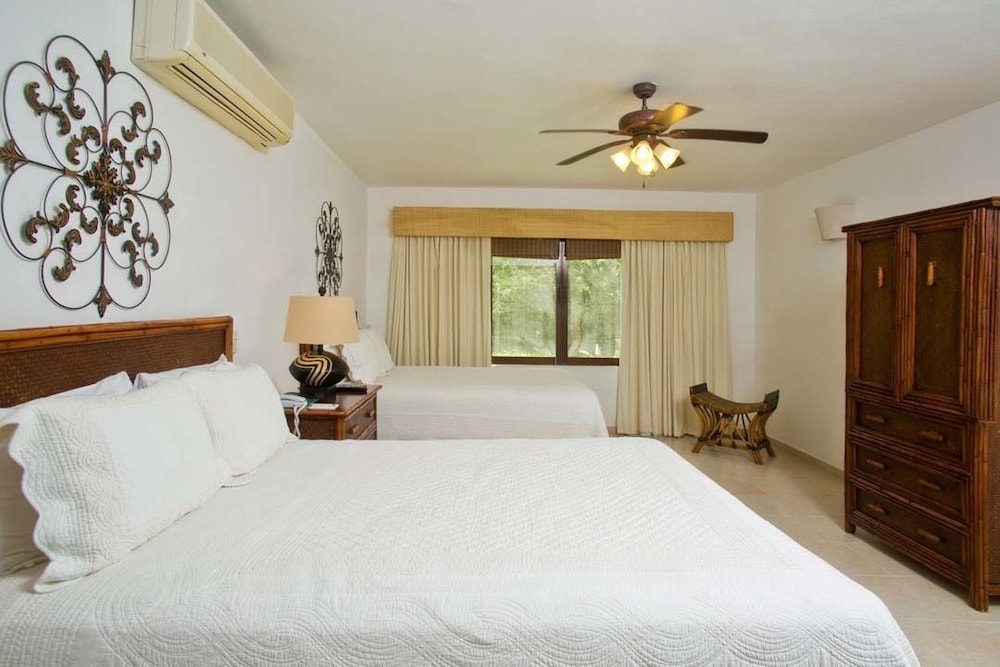 Villa, 1 King Bed, Non Smoking photo 1