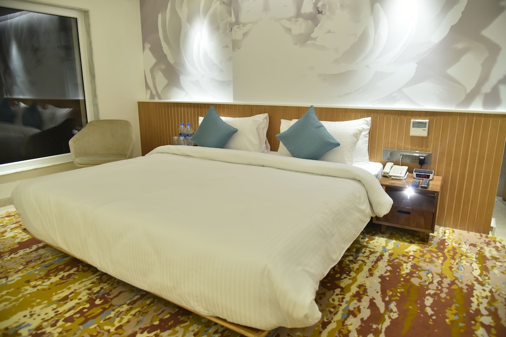 Deluxe Room, 1 Queen Bed, Non Smoking