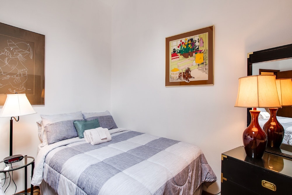 Apartment (2 Bedrooms) photo 2