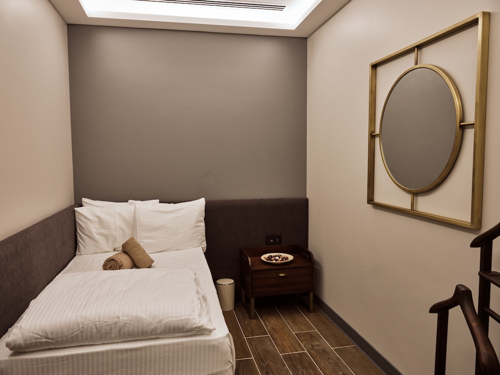 Double Room (4 Hours Usage + 30 Min. Turkish Bath) photo 1