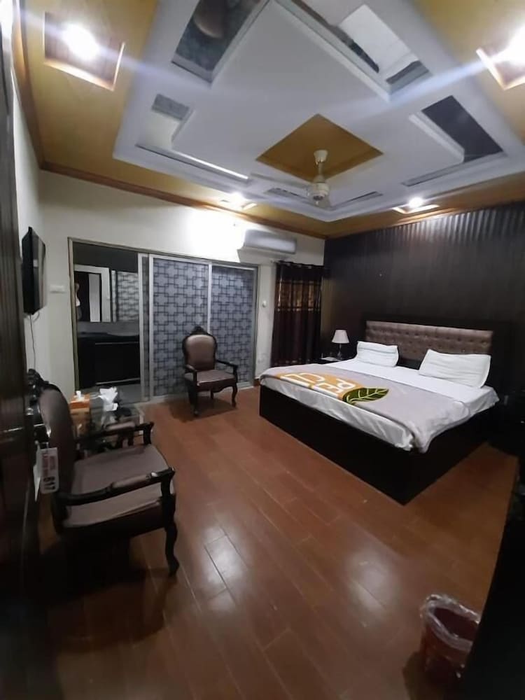 Deluxe Double Room photo 2