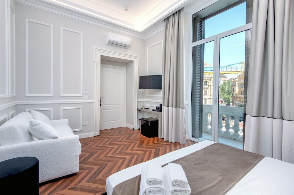 Exclusive Suite, Balcony, City View