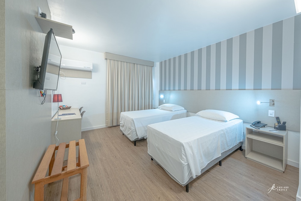 Standard Triple Room, 3 Twin Beds photo 1