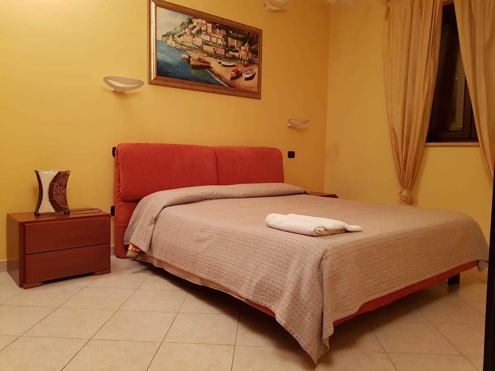 Double Room, Shared Bathroom photo 1