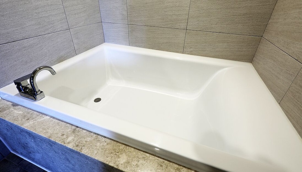 VIP Room(Outdoor Bathtub Unavailable During Winter Season) - Photo 15