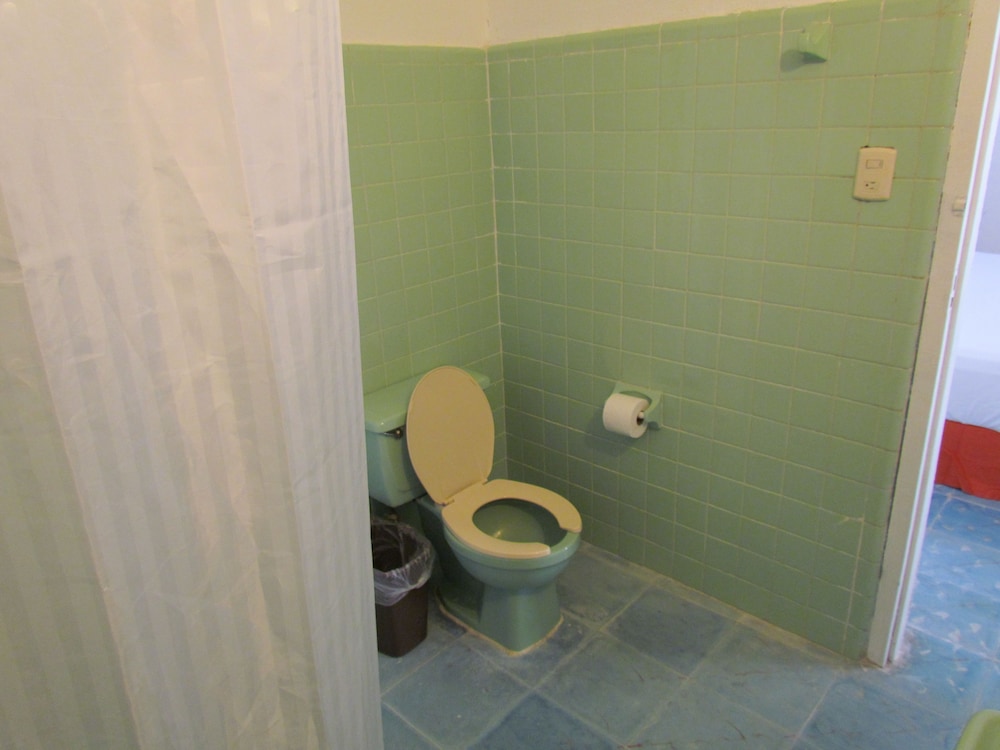 Standard King Room photo 3