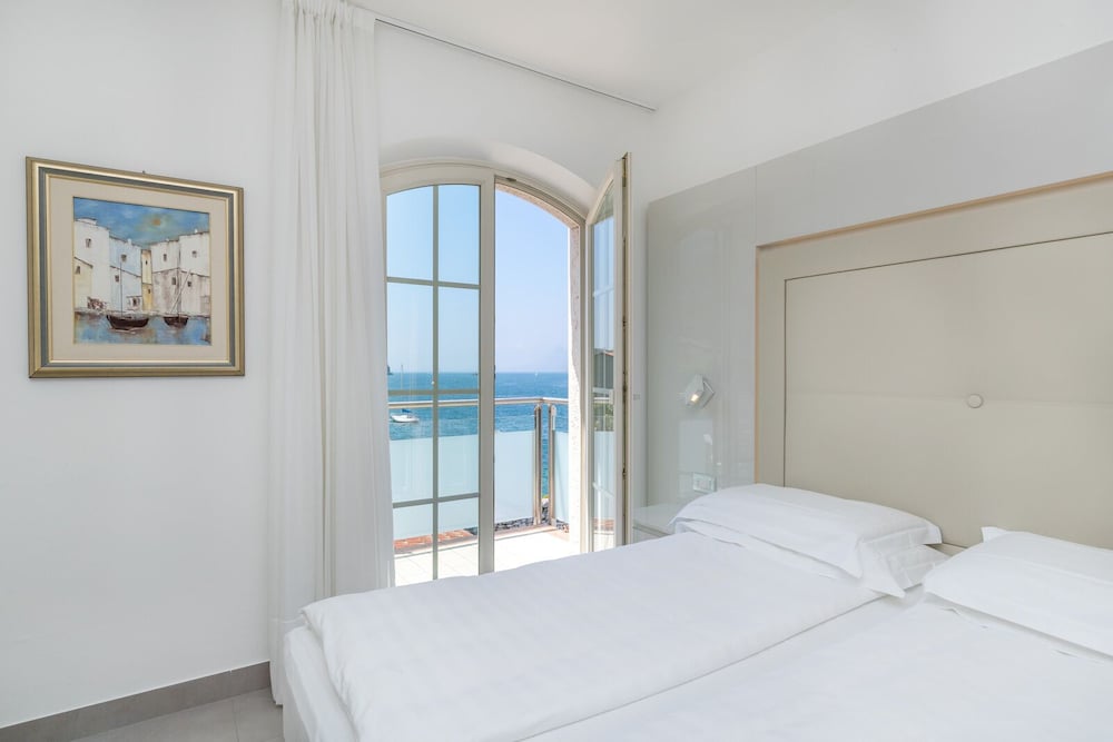 Double Room, Balcony, Lake View