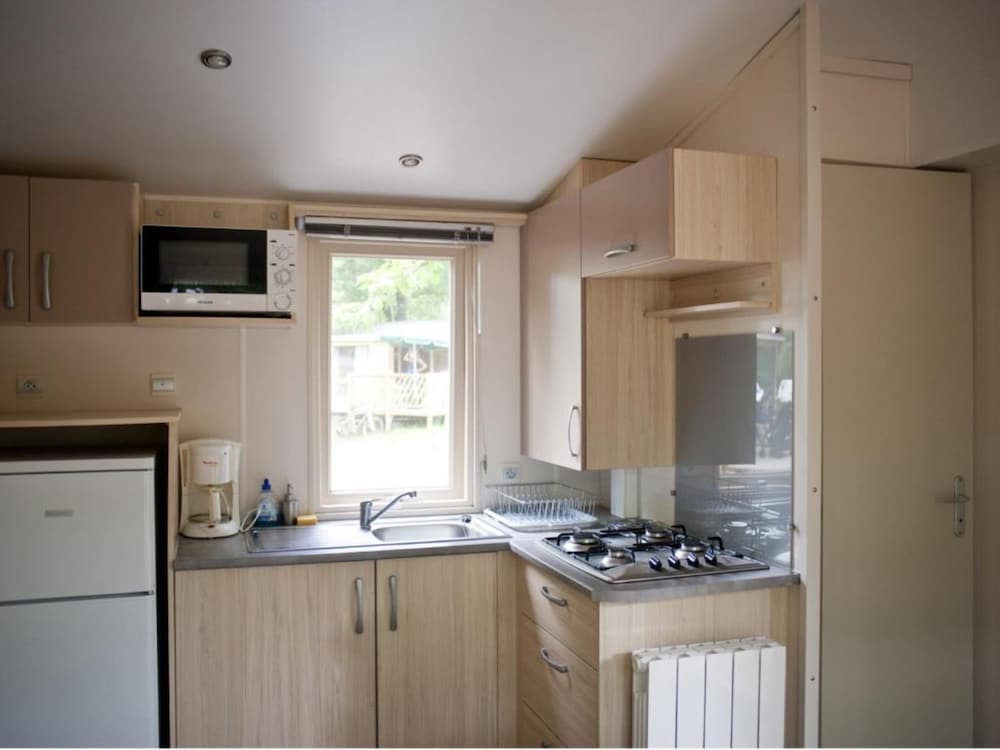 Mobile Home, 2 Bedrooms photo 3