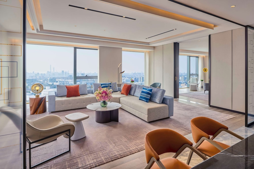 King Ambassador Suite