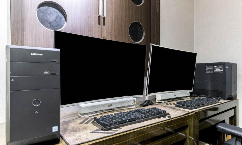 Game PC Room - Photo 2