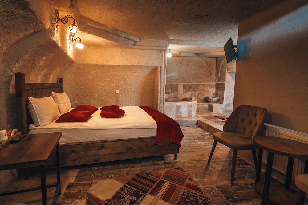 Deluxe Room - Photo 1