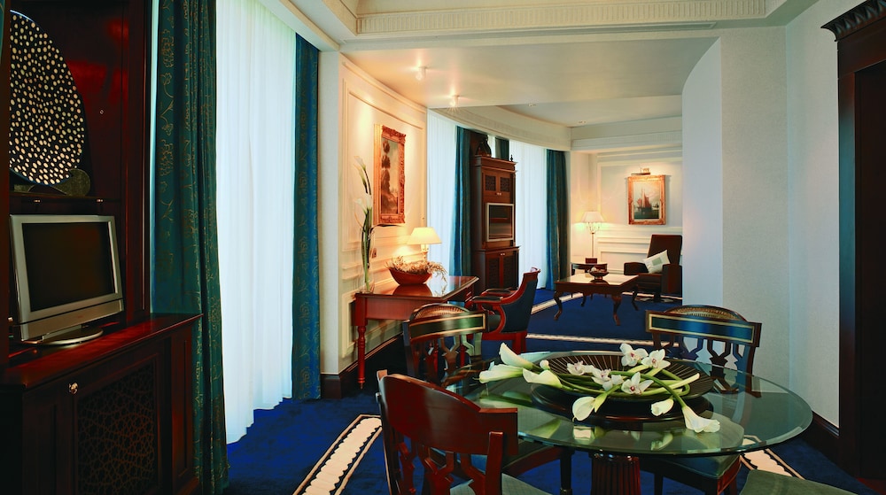 Suite - Photo 4