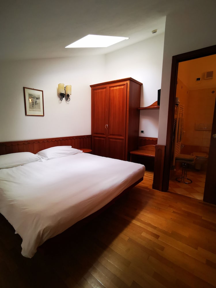 Standard Apartment, 2 Bedrooms photo 3