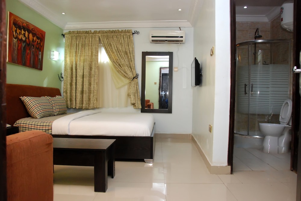 Deluxe Double Room, 1 Queen Bed, Refrigerator, Executive Level photo 1